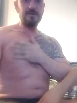 Snapshot of Tonybp84 chatting on December 2025 08:18:01 AM Tonybp84 online show from December 2025 08:18:01 AM