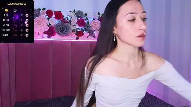 BellaNight online show from December 2025 05:01:01 AM