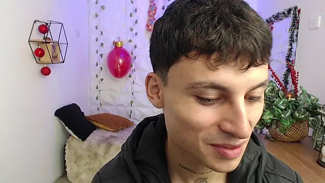 Snapshot of Noah_Vera chatting on December 2025 03:44:02 AM Noah Vera online show from December 2025 03:44:02 AM