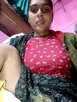 Snapshot of Cutsedi83 chatting on December 2025 02:49:01 AM Cutsedi83 online show from December 2025 02:49:01 AM