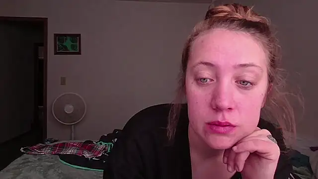 dixielover1229 online show from December 2025 03:20:04 PM