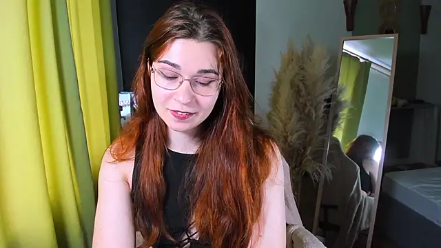 Snapshot of Ann_Couette chatting on July 2026 12:58:01 PM Ann Couette online show from July 2026 12:58:01 PM