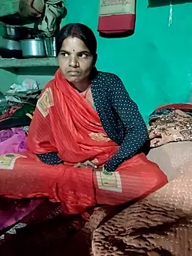 puja45632 online show from December 2025 04:45:02 PM