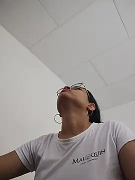 DAFNNEE HOT online show from June 2026 08:46:01 PM
