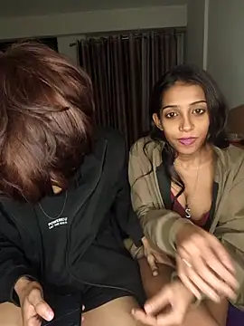 Snapshot of Night_Moon2 chatting on December 2025 11:33:02 PM Night Moon2 online show from December 2025 11:33:02 PM