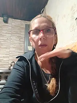 Snapshot of cari75 chatting on June 2026 08:14:02 PM cari75 online show from June 2026 08:14:02 PM