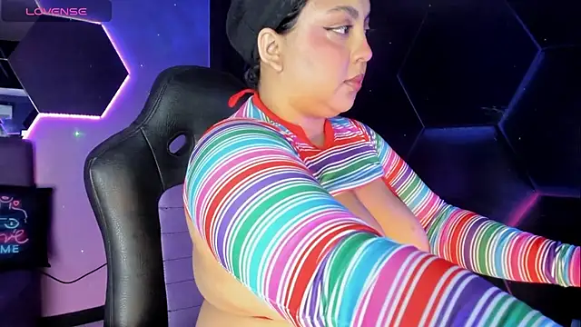 Snapshot of EVANGELIINE_21 chatting on May 2026 06:57:02 PM EVANGELIINE 21 online show from May 2026 06:57:02 PM