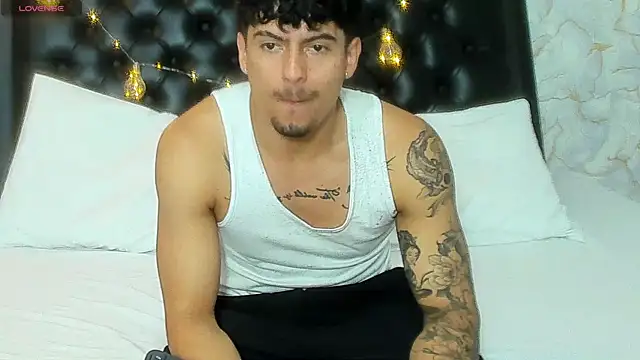 Snapshot of sergiostonne_01 chatting on December 2025 03:22:02 AM sergiostonne 01 online show from December 2025 03:22:02 AM