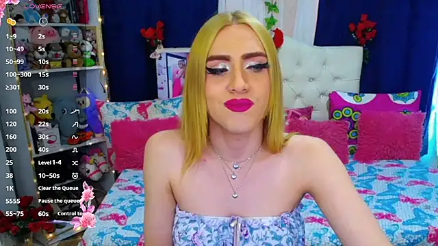 Snapshot of golden_girl01 chatting on July 2026 08:11:01 PM golden girl01 online show from July 2026 08:11:01 PM