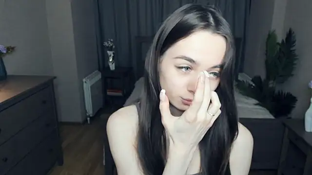 YvonneRobes online show from February 2026 07:14:02 PM