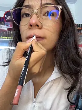 lunaluxury22 online show from February 2026 02:35:01 PM