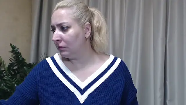 Snapshot of sweetpussy13 chatting on October 2025 07:21:01 AM sweetpussy13 online show from October 2025 07:21:01 AM