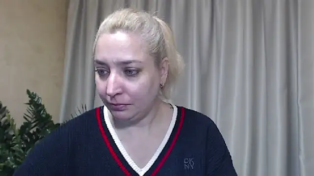 Snapshot of sweetpussy13 chatting on November 2025 07:09:01 AM sweetpussy13 online show from November 2025 07:09:01 AM