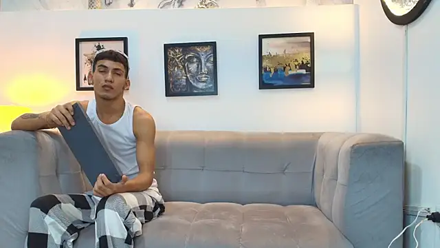 DIAMOND BLACKS online show from February 2026 07:23:01 AM