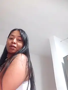 Snapshot of aisha_broown chatting on December 2025 07:20:02 PM aisha broown online show from December 2025 07:20:02 PM