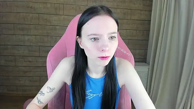 ArinaKubrick online show from April 2026 04:10:02 PM