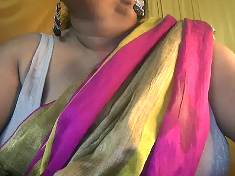 MISTI KOLK online show from July 2026 06:42:02 AM