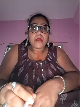 MISTI KOLK online show from July 2026 10:41:01 AM