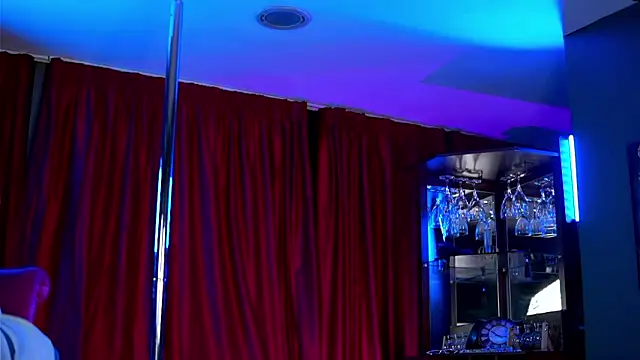 AstridVex online show from February 2026 08:25:02 PM