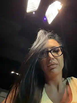 AstridVex online show from April 2026 07:55:01 PM