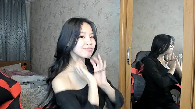 amiya cute online show from April 2026 03:50:01 PM