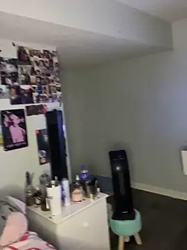 Snapshot of maisie_goldxx chatting on January 2026 01:20:02 AM maisie goldxx online show from January 2026 01:20:02 AM