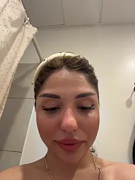 SilkyMira online show from January 2026 02:33:01 PM