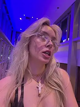 SunnyShiney online show from May 2026 01:49:01 PM