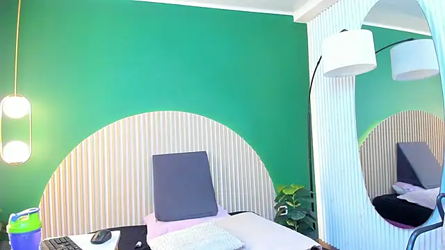 Snapshot of dahianeconnor chatting on April 2026 11:47:02 AM dahianeconnor online show from April 2026 11:47:02 AM