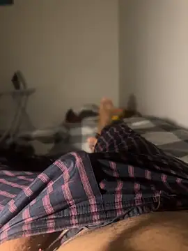 Night outcam online show from April 2026 08:43:01 PM