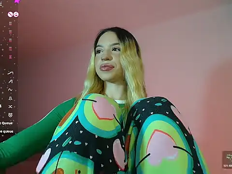 Snapshot of alina_lee chatting on December 2025 02:50:01 AM alina lee online show from December 2025 02:50:01 AM