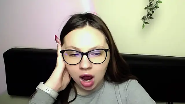 LiliaErmi online show from April 2026 05:54:02 AM