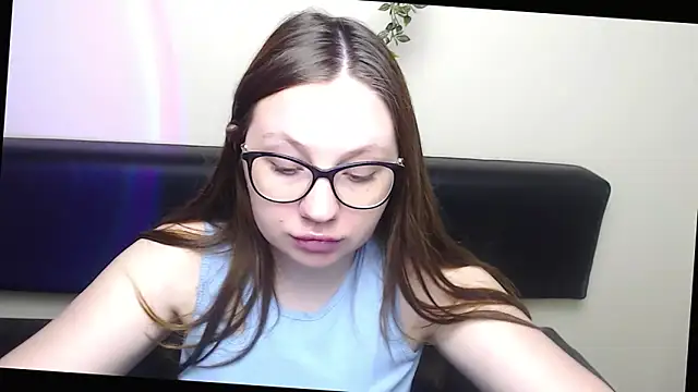 LiliaErmi online show from April 2026 06:44:01 AM