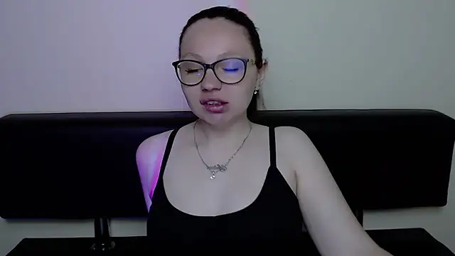 LiliaErmi online show from May 2026 10:11:01 AM