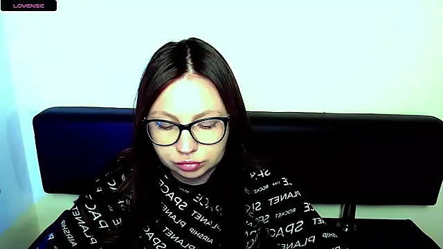 LiliaErmi online show from May 2026 06:44:01 AM