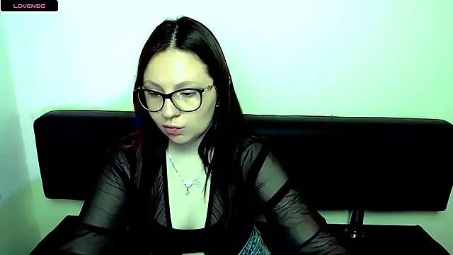 LiliaErmi online show from May 2026 06:10:01 AM