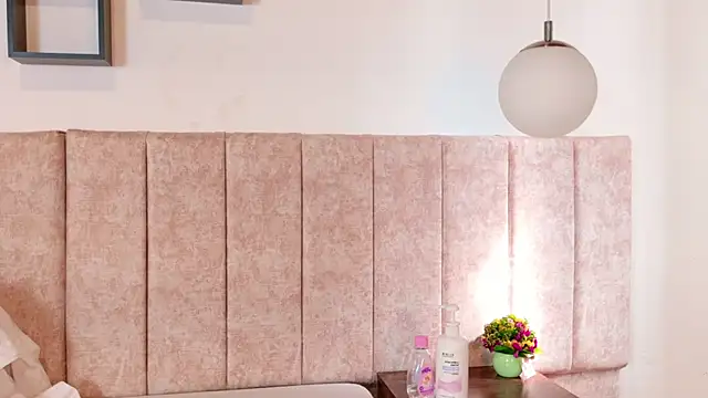 Zoehot 11 online show from March 2026 02:23:02 PM