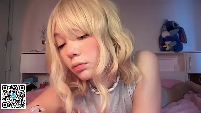 Snapshot of Mayal1na chatting on December 2025 05:02:01 AM Mayal1na online show from December 2025 05:02:01 AM