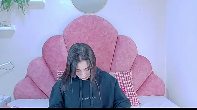 Miia Anderson online show from February 2026 11:42:01 AM