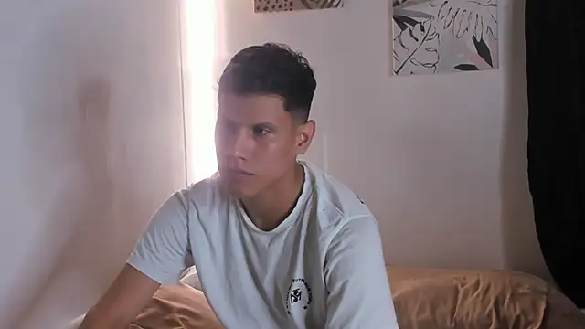 Apol0 69 online show from December 2025 07:40:02 PM