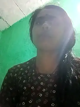 Snapshot of Arti_hot44A chatting on December 2025 03:39:01 PM Arti hot44A online show from December 2025 03:39:01 PM