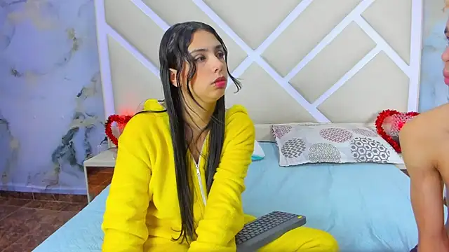 Snapshot of Ardiente_couple chatting on December 2025 08:30:02 AM Ardiente couple online show from December 2025 08:30:02 AM