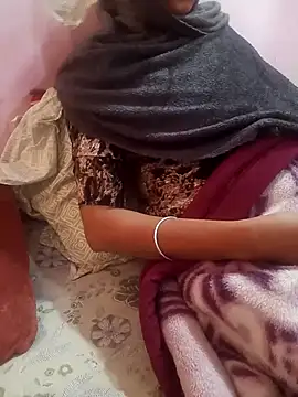 Snapshot of guddi_Jaaneman chatting on December 2025 04:28:02 AM guddi Jaaneman online show from December 2025 04:28:02 AM