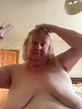 Curvy-Irish-CrystalX online show from April 2026 12:48:02 PM