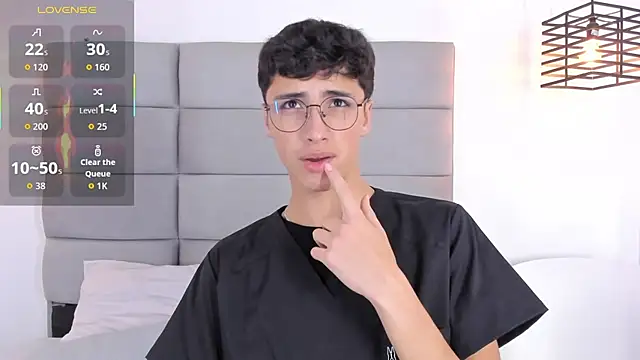 JoshClaarktt online show from February 2026 03:44:01 AM