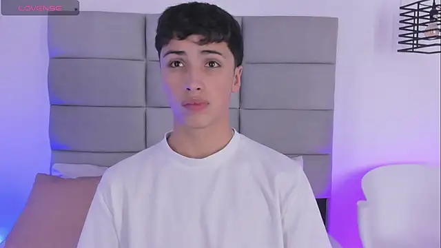 JoshClaarktt online show from March 2026 04:01:02 AM