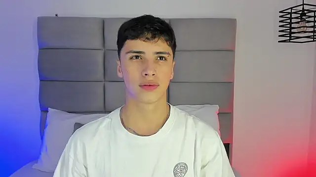 JoshClaarktt online show from July 2026 04:04:02 AM
