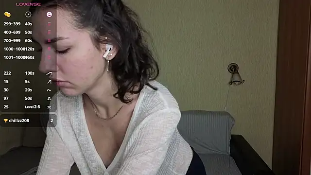Snapshot of OdetteWitschi chatting on July 2026 05:46:02 AM OdetteWitschi online show from July 2026 05:46:02 AM