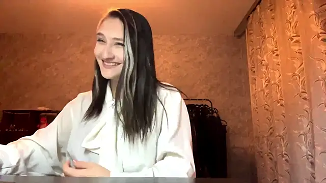 ShonnaSteffensmeier online show from December 2025 03:09:02 PM