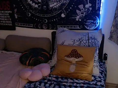 AlienforTwenty online show from February 2026 02:43:01 PM